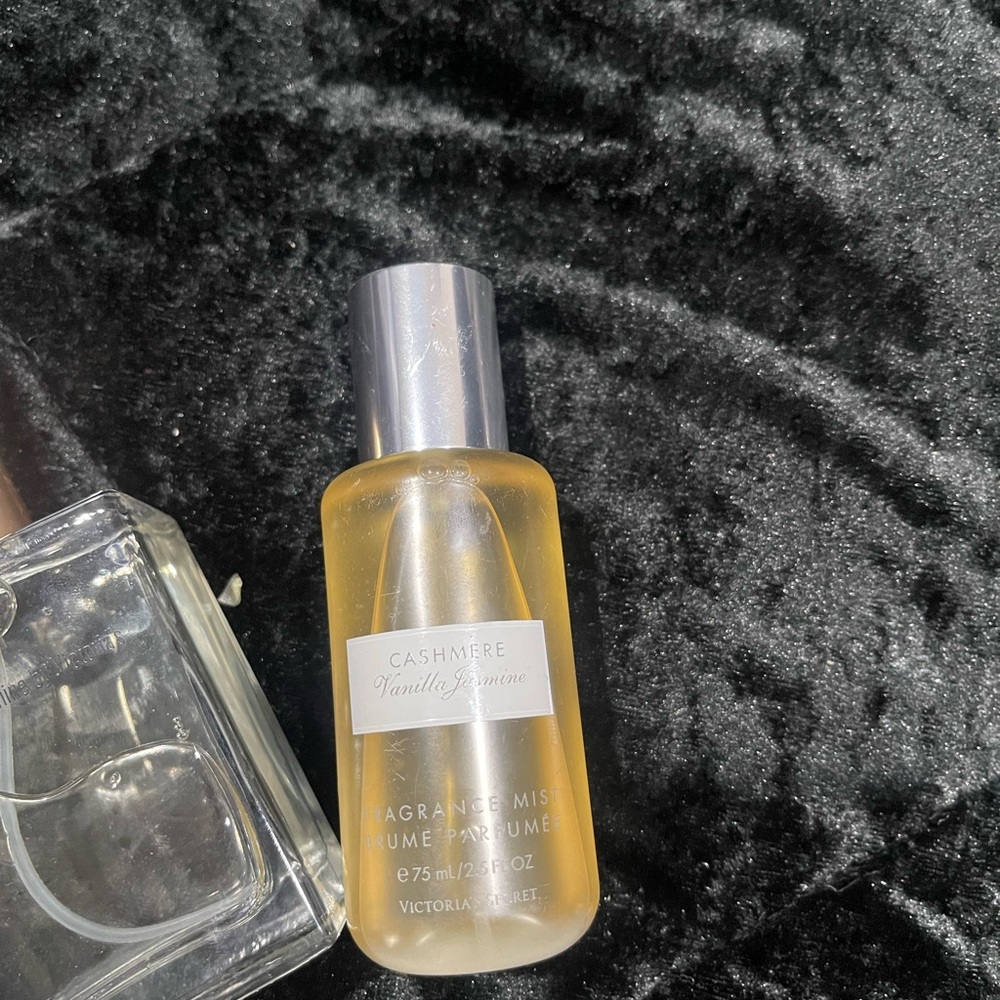Victorias cashmere vanilla Jasmine